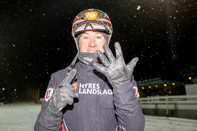 Johan Untersteiner inför V85 lördag 10 januari 2026